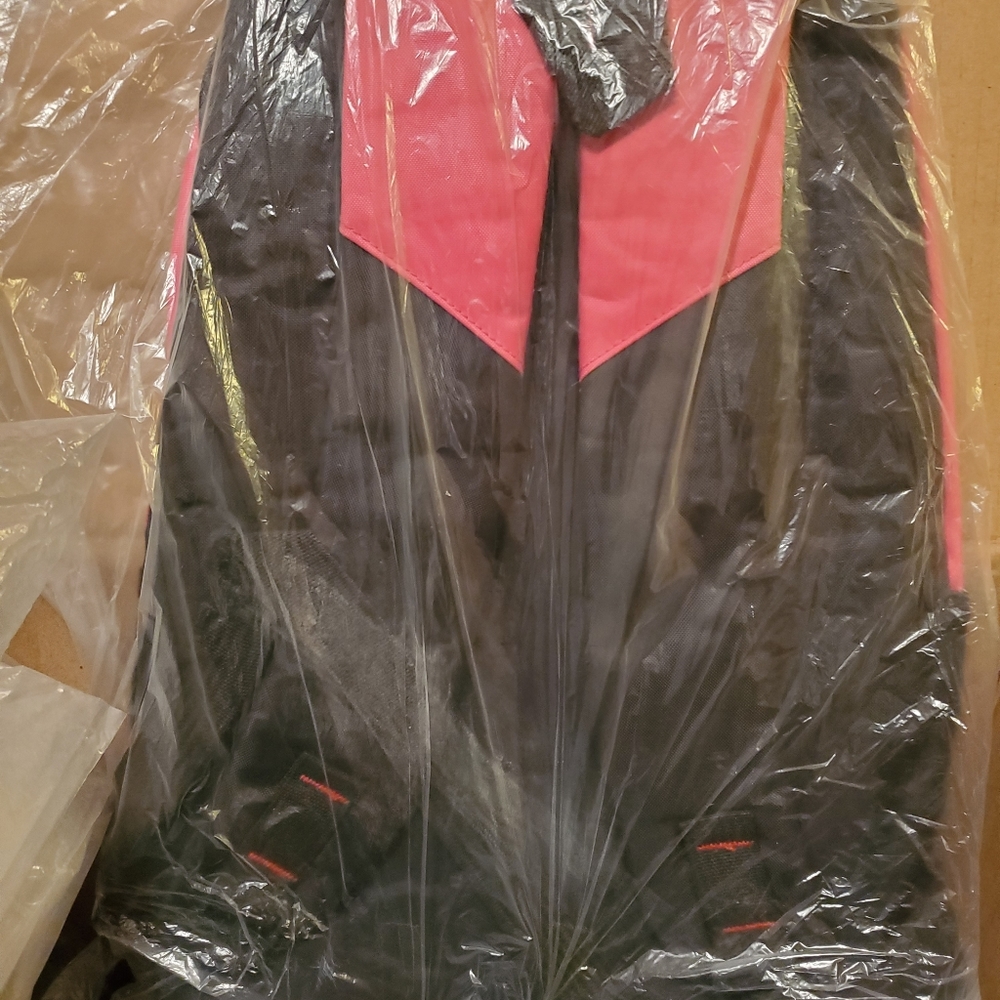 Backpack - Picture 4 of 16